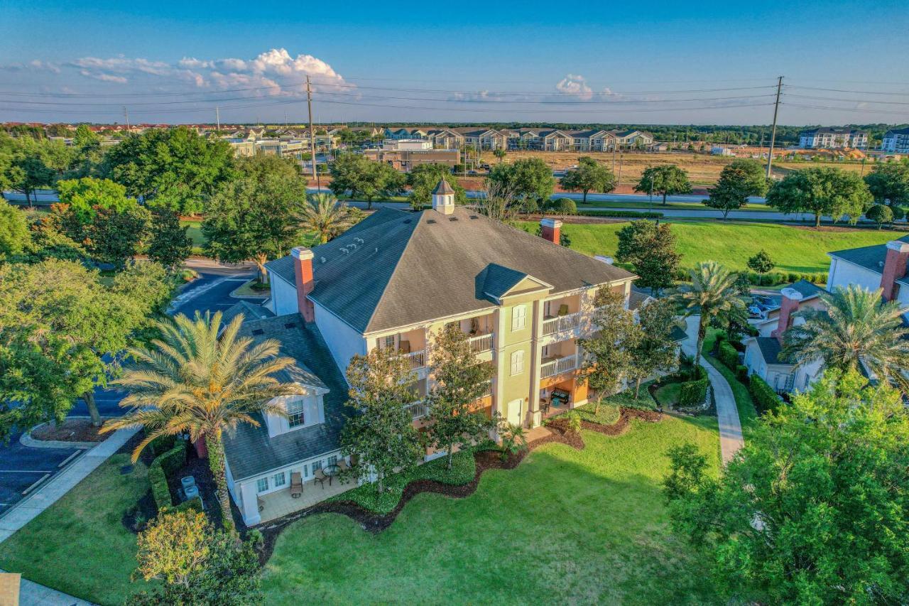 1598 Heritage Crossing Ct 202 *