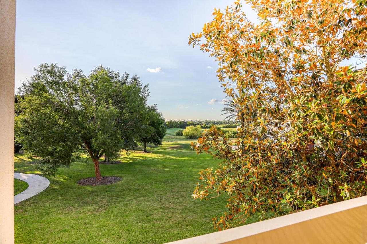 1598 Heritage Crossing Ct 202 *